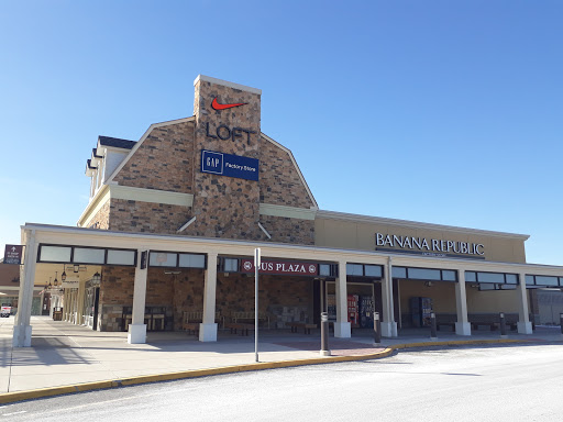 Shopping Mall «Gloucester Premium Outlets», reviews and photos, 100 Premium Outlets Dr, Blackwood, NJ 08012, USA