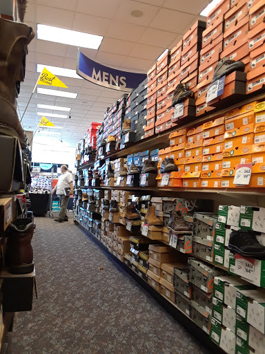 Shoe Store «Shoe Carnival», reviews and photos, 2706 Plainfield Rd, Joliet, IL 60435, USA