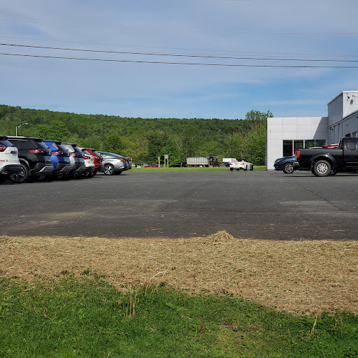 Nissan Dealer «Team Nissan North of NH», reviews and photos, 51 Evans Dr, Lebanon, NH 03766, USA