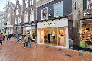 PANDORA Store Amsterdam Kalvestraat image