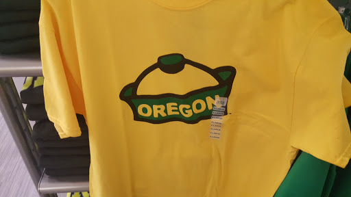 Book Store «The Duck Store - Campus», reviews and photos, 895 E 13th Ave, Eugene, OR 97401, USA