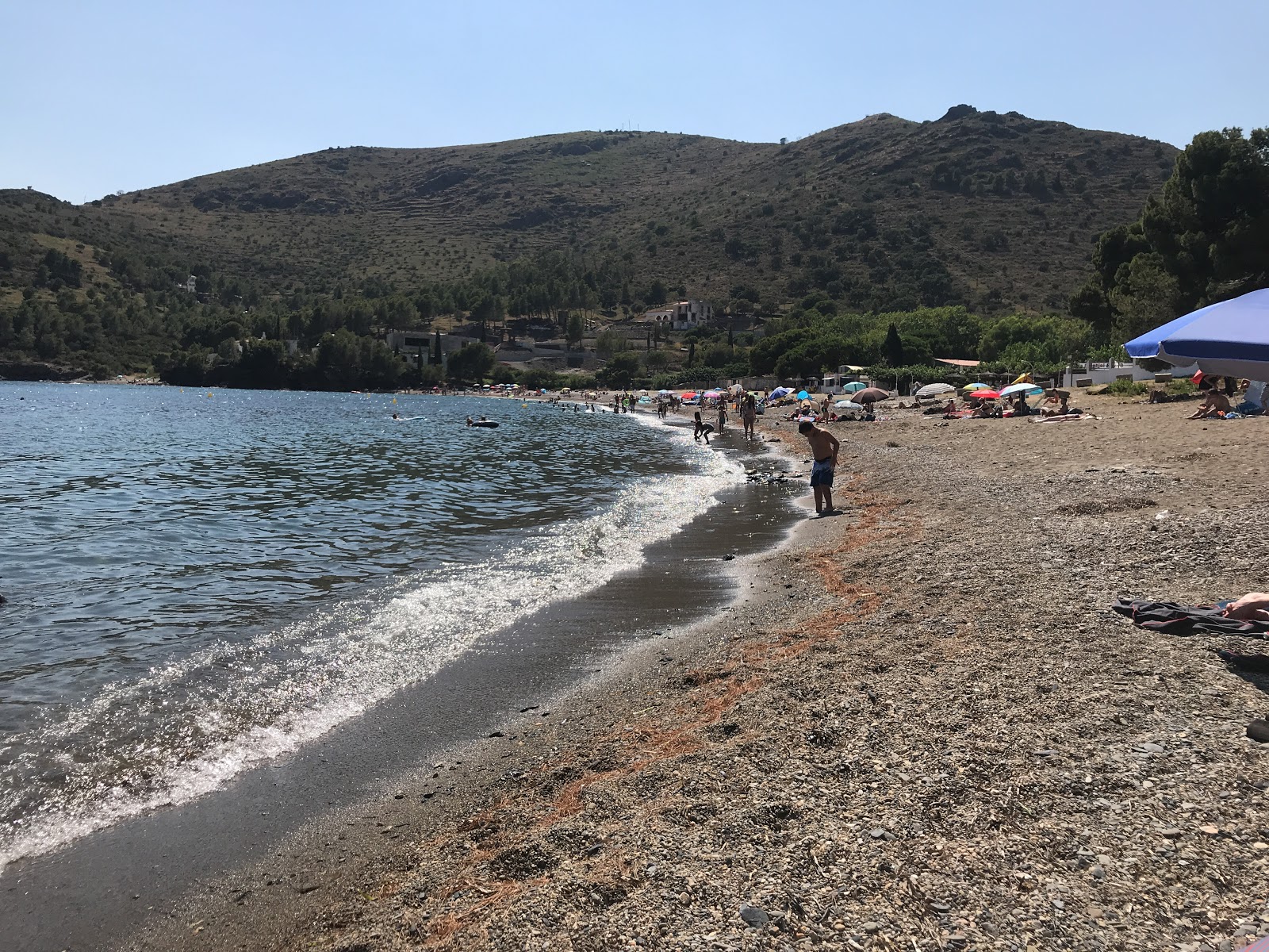 Foto di Cala Montjoi e l'insediamento