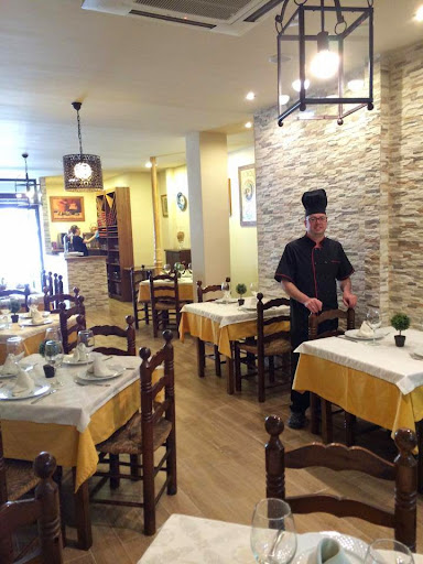 Restaurante Albahaca - Pl. del Campillo Bajo, 5, 18009 Granada