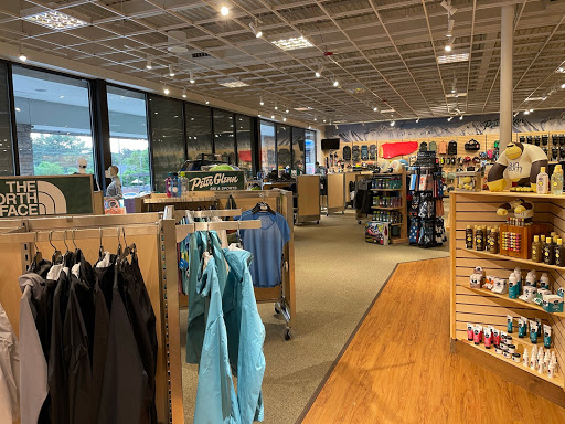 Sporting Goods Store «Peter Glenn Ski & Sports», reviews and photos, 5600 Roswell Rd, Atlanta, GA 30342, USA