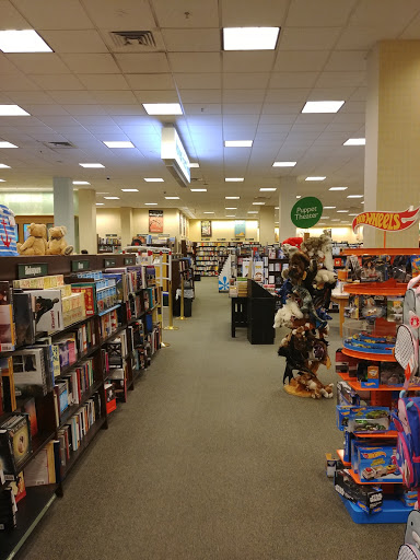 Book Store «Barnes & Noble», reviews and photos, 4000 Jericho Turnpike, East Northport, NY 11731, USA
