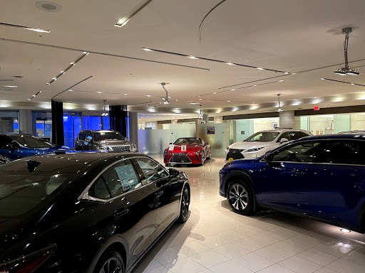 Lexus Dealer «Woodfield Lexus», reviews and photos, 350 E Golf Rd, Schaumburg, IL 60173, USA