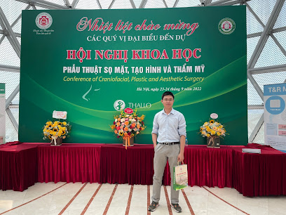 Bác sĩ Huy thẩm mỹ