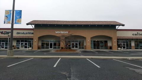 Verizon, 1630 E Woodlawn Rd #270, Charlotte, NC 28209, USA, 