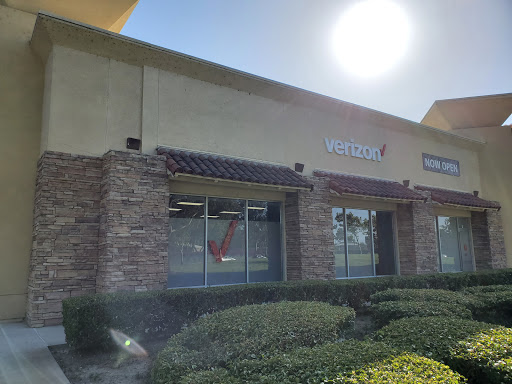 Cell Phone Store «Verizon Authorized Retailer - A Wireless», reviews and photos, 12355 Seal Beach Blvd #3, Seal Beach, CA 90740, USA