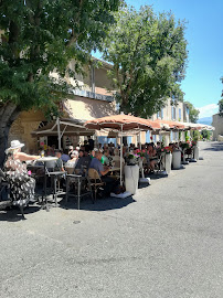 Atmosphère du Restaurant français Café de la Poste à Goult - n°16