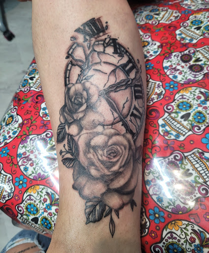 Explore woman shoulder tattoo ideas, creative tattoo ideas in Spokane, available at PNW Tattoo