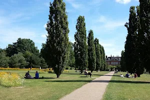 Horsham Park image