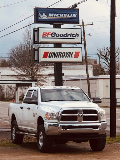 Tire Shop «Hohenwald Tire & Service Center», reviews and photos, 253 N Park St, Hohenwald, TN 38462, USA