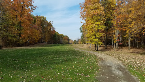 Golf Course «Walnut Run Golf Course», reviews and photos, 601 E Main St, Cortland, OH 44410, USA