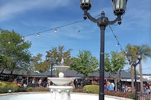 Fuente de Plaza Puerto de Frutos image