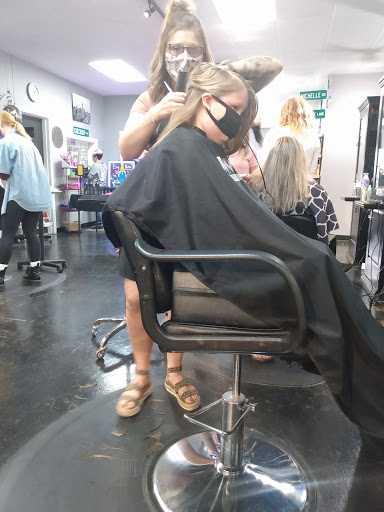 Beauty Salon «Wow Hair & Body Care», reviews and photos, 1509 Holton Rd, Muskegon, MI 49445, USA