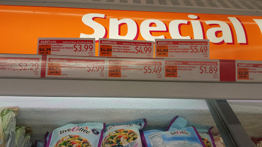 Supermarket «ALDI», reviews and photos, 505 Memorial Dr, Chicopee, MA 01020, USA