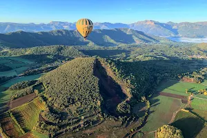 Vol de Coloms - Volar en globus a la Garrotxa image
