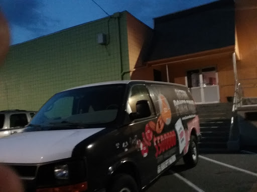 Bar & Grill «Strikers Sports Bar and Grill», reviews and photos, 66 Hathaway Rd, New Bedford, MA 02746, USA