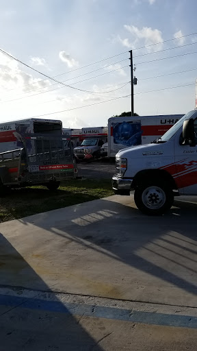 Auto Parts Store «Advance Auto Parts», reviews and photos, 815 NW Park St, Okeechobee, FL 34972, USA