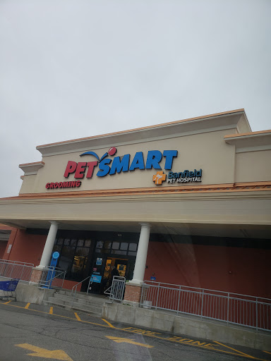 Pet Supply Store «PetSmart», reviews and photos, 1600 Marcus Ave, New Hyde Park, NY 11040, USA