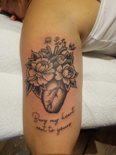 Tattoo Shop «Studio One Tattoos», reviews and photos, 1010 W 18th St, Chicago, IL 60608, USA