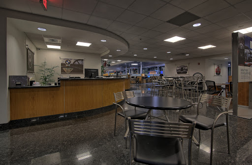 BMW Dealer «Chapman BMW On Camelback», reviews and photos, 830 E Camelback Rd, Phoenix, AZ 85014, USA