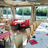 Atmosphère du Restaurant français Ô Chalet Restaurant à Éragny - n°10