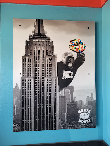 Donut Shop «Hurts Donut», reviews and photos, 7010 W 21st St, Wichita, KS 67205, USA