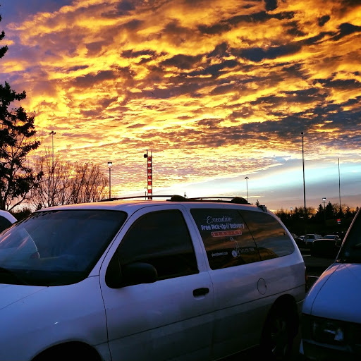 Shopping Mall «Cedar Hills Shopping Center», reviews and photos, 10180 SW Park Way, Portland, OR 97225, USA