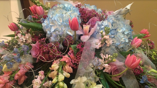 Florist «Cuts Creative Florist», reviews and photos, 1701 Orange Ave NE, Roanoke, VA 24012, USA