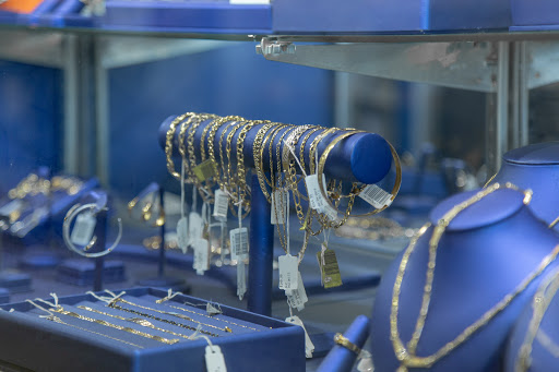 Pawn Shop «La Familia Pawn and Jewelry», reviews and photos, 1707 E Hinson Ave, Haines City, FL 33844, USA