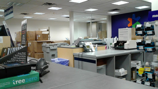 Print Shop «FedEx Office Print & Ship Center», reviews and photos, 1347 S University Dr, Plantation, FL 33324, USA