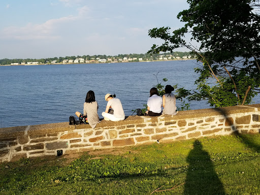 Park «Fort Totten Park», reviews and photos, Totten Ave & 15 Rd, Bayside, NY 11359, USA