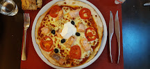 Pizza du Restaurant LE PORTOFINO à Saint-Saturnin - n°5