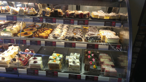 Shopping Mall «Paradise Valley Mall», reviews and photos, 4568 E Cactus Rd, Phoenix, AZ 85032, USA