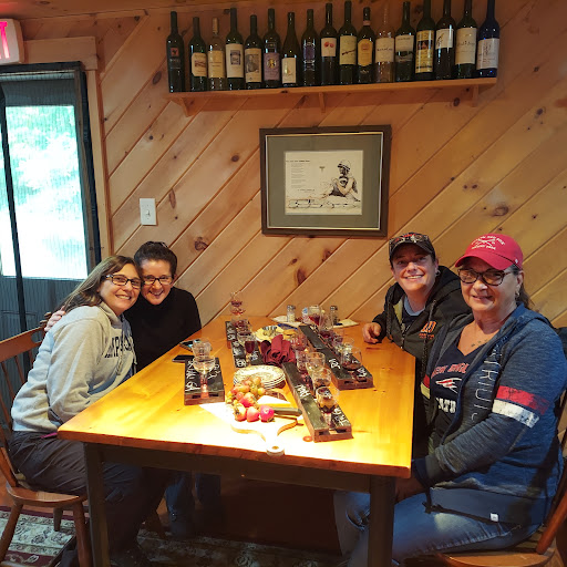 Winery «Gilmanton Winery and Restaurant», reviews and photos, 528 Meadow Pond Rd, Gilmanton, NH 03237, USA