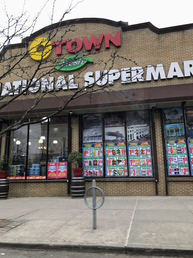 Grocery Store «C-Town Supermarkets», reviews and photos, 34-12 34th Ave, Astoria, NY 11106, USA