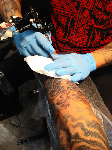 Tattoo Shop «No Ka Oi Tiki Tattoo», reviews and photos, 610 S 4th St, Philadelphia, PA 19147, USA