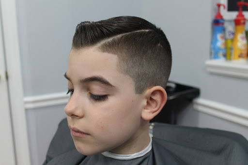 Barber Shop «Montis Barbershop and Salon», reviews and photos, 656 Montauk Hwy, Moriches, NY 11955, USA