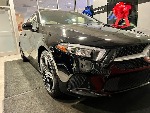 Mercedes Benz Dealer «Mercedes-Benz of Westmont», reviews and photos, 200 E Ogden Ave, Westmont, IL 60559, USA