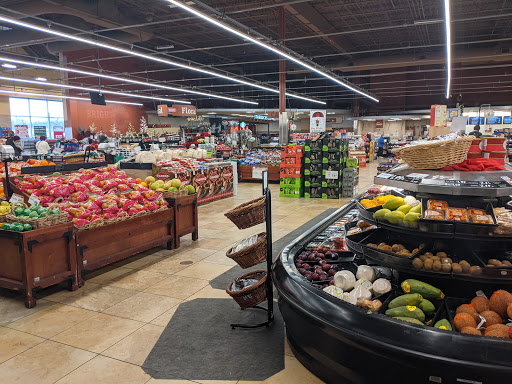 Supermarket «Giant Eagle Supermarket», reviews and photos, 27264 Lorain Rd, North Olmsted, OH 44070, USA