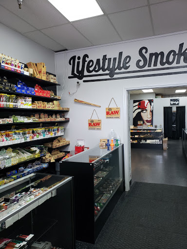 Tobacco Shop «Lifestyle Smoke Shop», reviews and photos, 712 S US Hwy 17 92, Longwood, FL 32750, USA