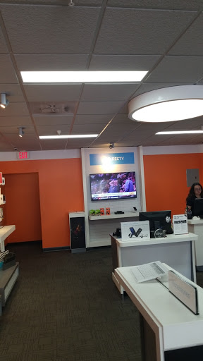Cell Phone Store «AT&T Authorized Retailer», reviews and photos, 17100 Collins Ave #108, Sunny Isles Beach, FL 33160, USA