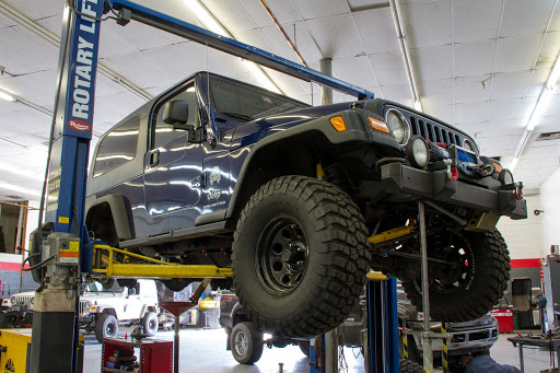 Truck Accessories Store «4 Wheel Parts Performance Center - Mesa, AZ», reviews and photos, 420 S Country Club Dr, Mesa, AZ 85210, USA