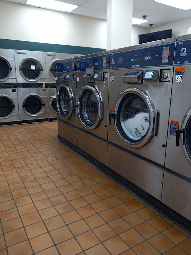 Laundromat «The Laundry Co of Carmichael», reviews and photos, 6450 Fair Oaks Blvd, Carmichael, CA 95608, USA
