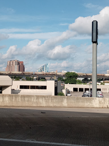 Lexus Dealer «Performance Lexus RiverCenter», reviews and photos, 633 W 3rd St, Covington, KY 41011, USA