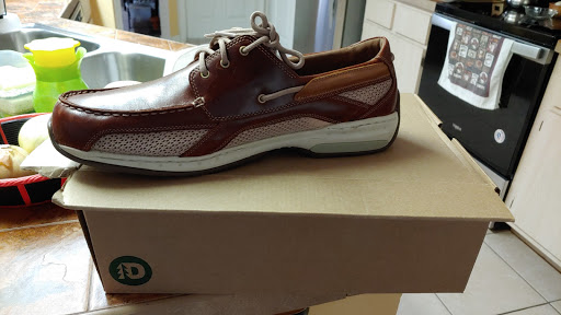 Shoe Store «Shoe Warehouse», reviews and photos, 933 Airport Pulling Rd S, Naples, FL 34104, USA