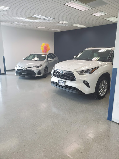 Toyota Dealer «Rivera Toyota of Mt. Kisco», reviews and photos, 325 N Bedford Rd, Mt Kisco, NY 10549, USA
