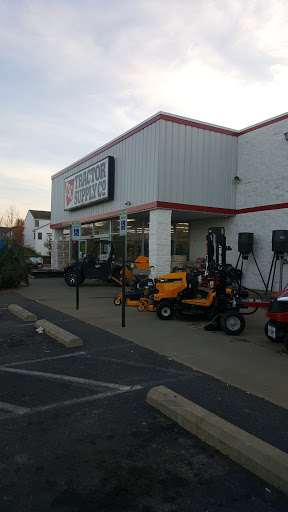 Home Improvement Store «Tractor Supply Co.», reviews and photos, 2003 Priest Dr, La Grange, KY 40031, USA